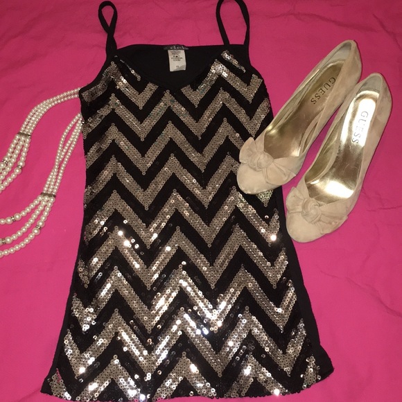 Deb Tops - Sparkly chevron Top